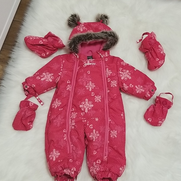 Gusti Other - 🐘4/$30 Gusti full peice bootie  mitts snowsuit 6m